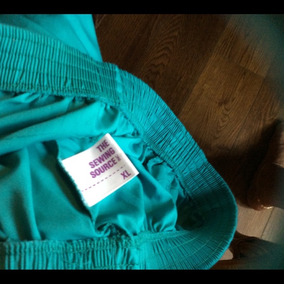Xlarge ladies scrub set - Picture 6 of 16